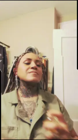 I wasn’t ready for how good this perfume smells… Ylang Ylang Rose Jasmine is giving luxury-but-make-it-affordable. Pear, jasmine, amber? Yeah, it’s a whole vibe. ✨ https://tryscent.co/products/ylang-ylang-rose-jasmine-50-ml-1-7-fl-oz #collab #unbiasedreview #ylangylang #perfume @tryscent FTC: This post contains a collaboration