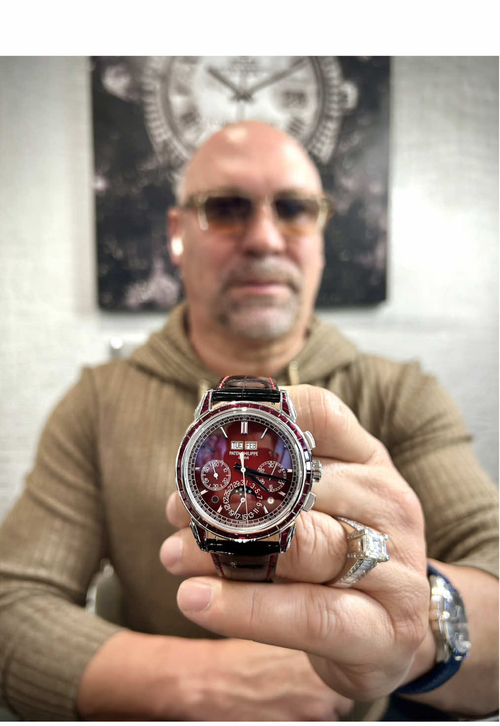 Patek 5271/12P “Ruby” sobre la mesa con EL REAL 