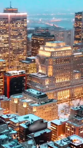 Welcome to United States of America 😍❤️🇺🇸   #unitedstates #city #estadosunidos #foryou #fyp Chicago, travel Chicago, winter road trip in Chicago, scenic city winter drive, snow drive, Trump International Hotel & Tower Chicago, London House Chicago