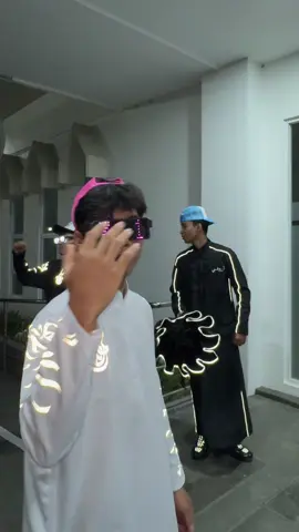 Jubahh kalcerr?? Cek keranjang di atas cs!!🥊