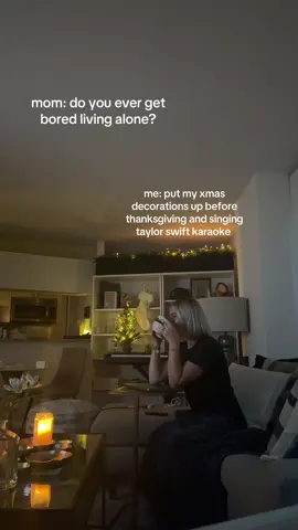 honestly, ideal night in LOL 🎄#tisthedamnseason #taylorswift #christmasdecor #karaoke #nycapartment 