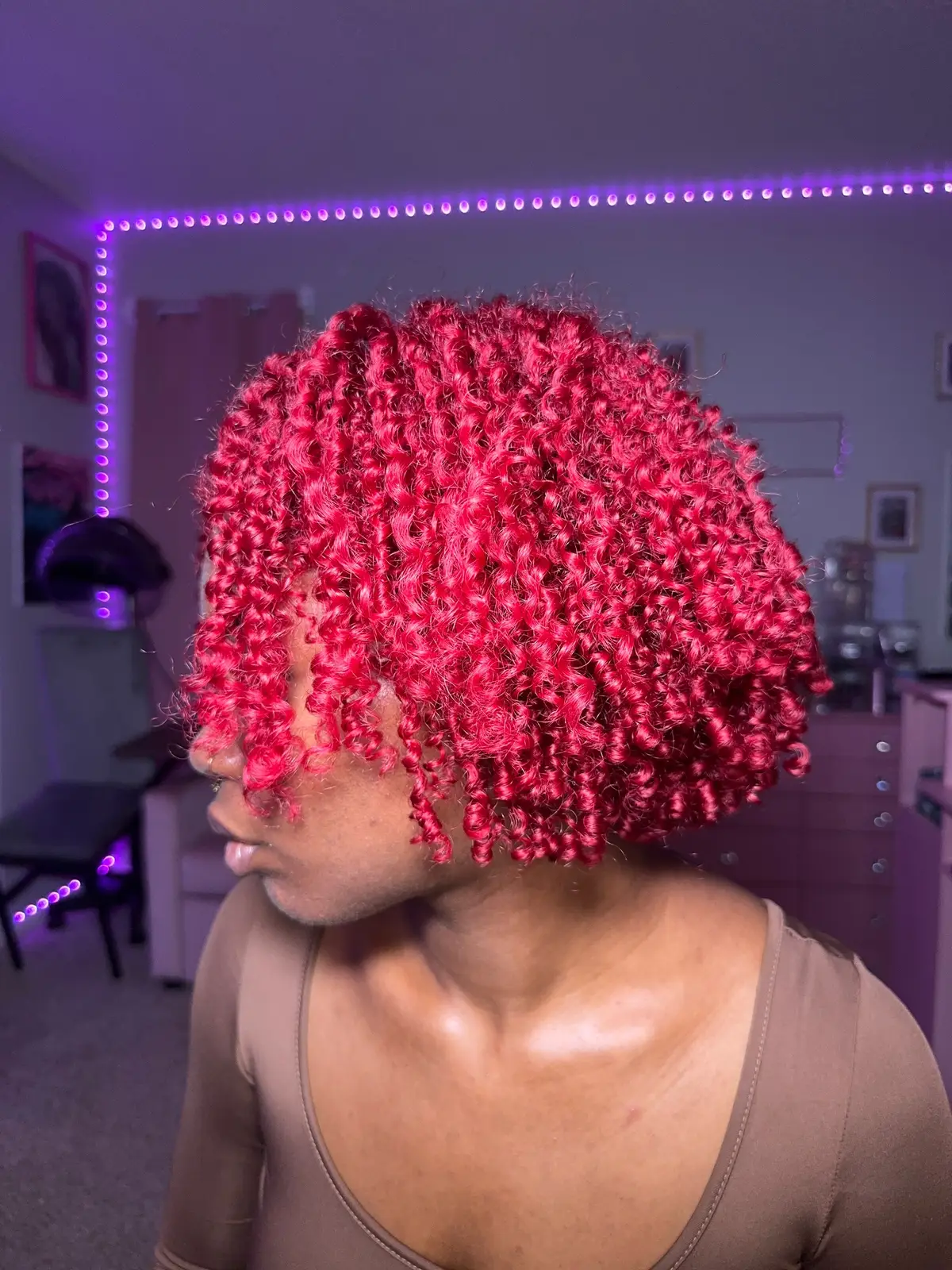 Something else I need to get better at is taking pictures of my hair I used to always do it, never the back though usually bc it’s so hard for me to make sure I’m centered lol.  #threestrandtwistout #naturalhair 