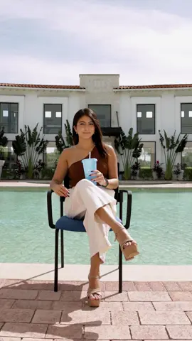 ✨ Cumplir es nuestra mejor inversión. En Ciudad Maderas Península avanzamos con hechos, construyendo confianza y futuro para cada familia. 📞 Llámanos: 800 341 1008 🌐ciudadmaderas.com #CiudadMaderas #ViveLaExperiencia