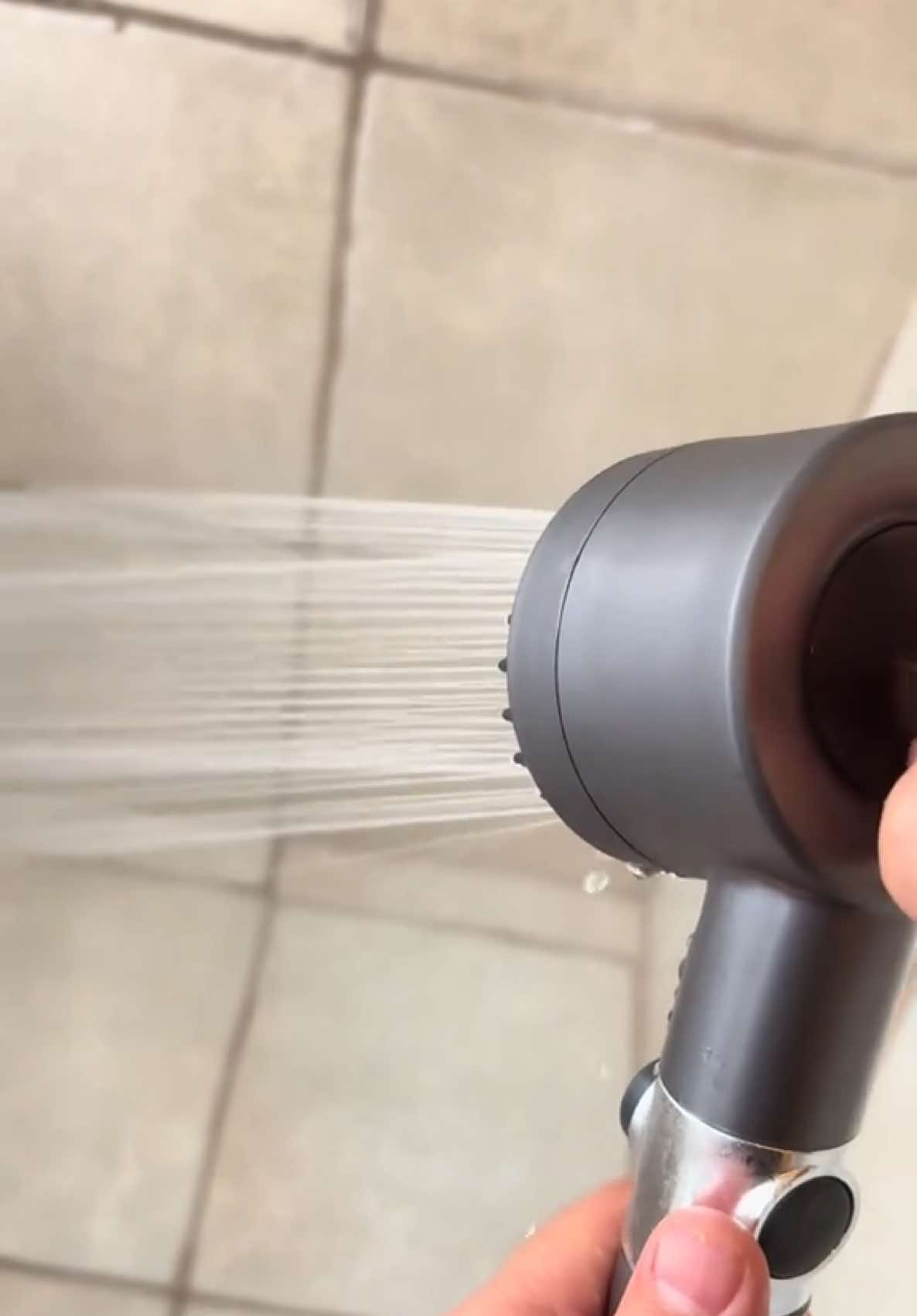 Está regadera te da baños a placer, si no la has comprado neta neta no sé qué estás esperando!! EL PRECIO ES UNA BARBARIDAD! 😱 #regadera #placer #relax #baño #famila   