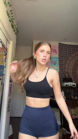 bestiessss #fyp #foryoupage #OOTD #outfitinspo #outfit 