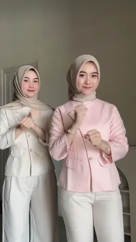 cantik kann baju yg kita pakee mana harganya murah lagee💋 #kemeja #blazer #vest #elegant #tiktokvideo 