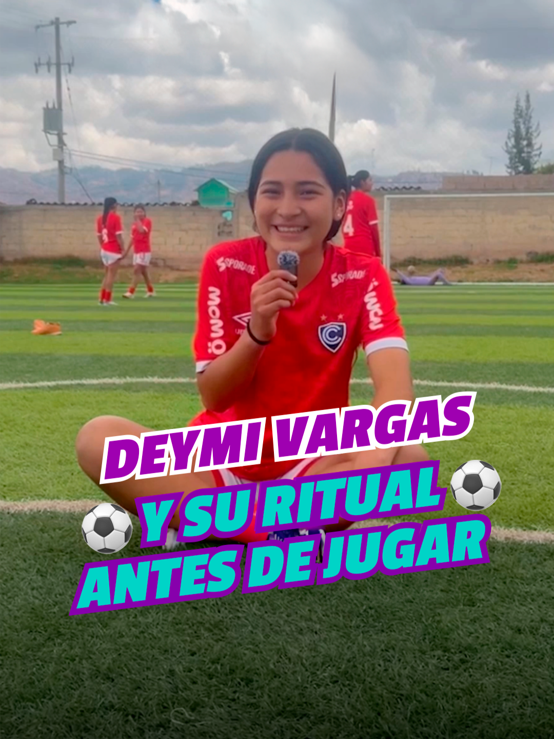 💪 Deymi Vargas nunca sale a las canchas sin su ritual inspirado en uno de los más grandes del fútbol. #UnPerúparaTodos #Cienciano #Yape #HistoriasDiferentes #FutbolFemenino