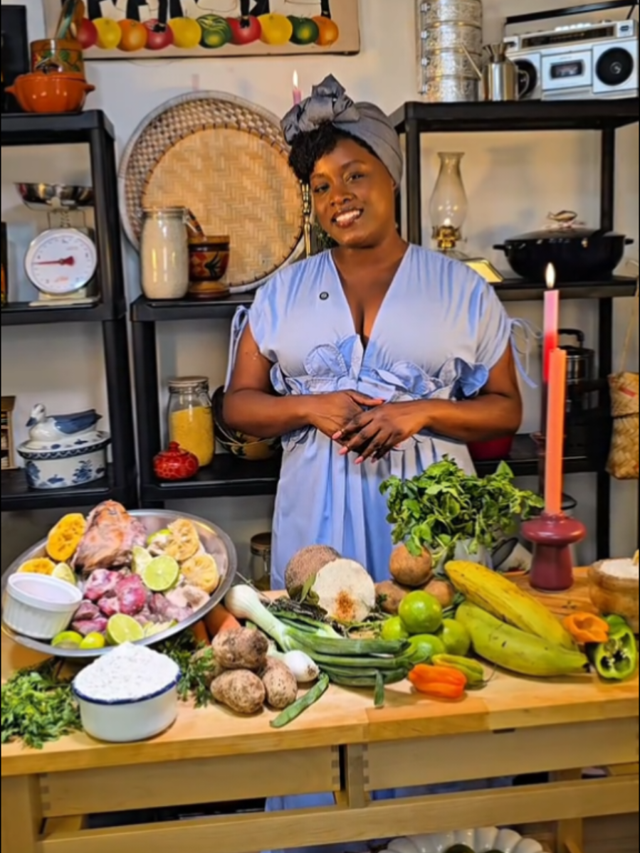 Aujourd'hui, je cuisine en l'honneur du 18 novembre, la bataille de Vertières. Un moment où nos ancêtres ont choisi la dignité et la liberté, malgré le danger. Une histoire de courage que je porte dans chaque geste, chaque flamme, chaque plat. Taste the spirit of Haiti  #force #haiti #memorableday #tik_tok #fyp 