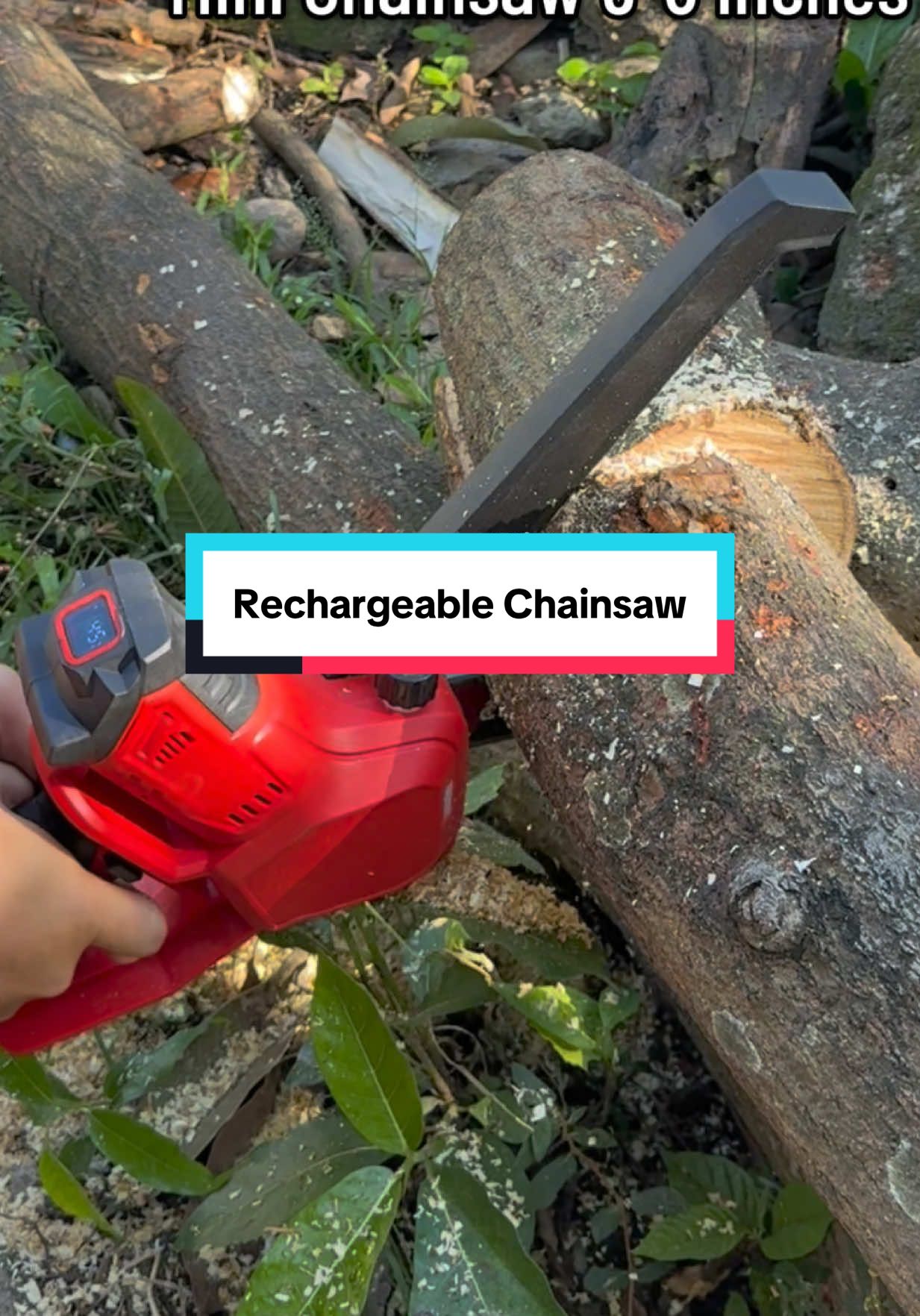 Sobrang mapapadali nalang talaga ang pagputol ng kahoy hindi gaya dati na itak ang gamit nagpapaltos pa ang kamay ilang oras mo pa iniitak😭😂 Buti nalang nabudol ako nitong REAIM chainsaw na to rechargeable pa💯 #rechargeablechainsaw #portable #cordlesschainsaw #reaim #coppermotor 