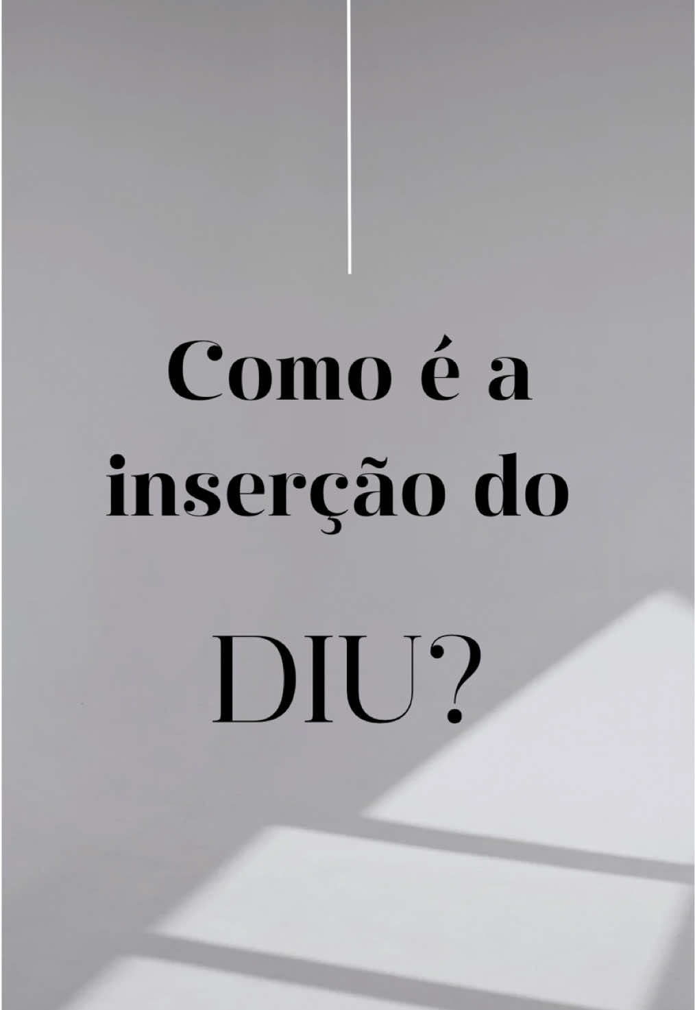 Como é feita a inserção do DIU? Muita gente imagina que é um bicho de sete cabeças, mas o procedimento é rápido, seguro e feito no consultório! No vídeo eu te mostro o passo a passo de forma simples para você entender exatamente o que acontece. Se você tem vontade de colocar, mas ainda tem dúvidas, esse vídeo é pra você! 💛 #DIU #diuhormonal #diudecobre #mirena #Anticoncepcionais  