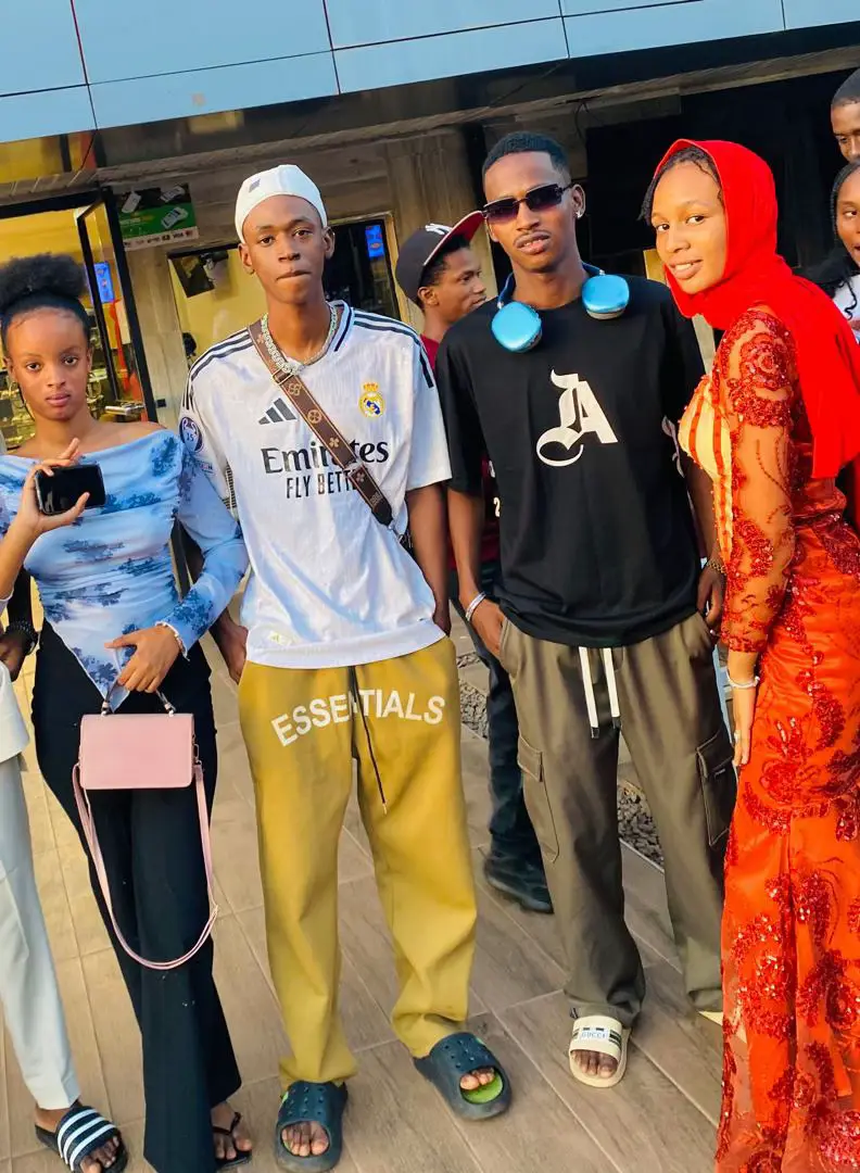 @King👑_Boubouni🥶🦅 @Staff de Der King 🦅🔴🟣🟡 @N B S PULLO KARDO🌟🌳 @DIASK GANGOFFICIEL 🌳 @Der king officiel 