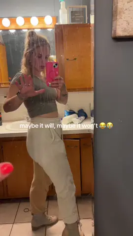 not me helping the intro to whatever movie someone is watching 😂😂 #fartsarefunny #farts #farting 