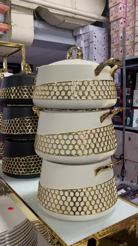 ✨ Our 3-Piece Honeycomb Food Warmers are restocked in the crowd-favourite white and black colors! ❄️ Same bold honeycomb design, same luxury look — just in time for the winter hosting season. Perfect for cozy dinners, family gatherings, and holiday tables. 🍽️🔥 #kitchenmusthaves #foodwarmer #kitchenessentials #modernluxury #toronto 