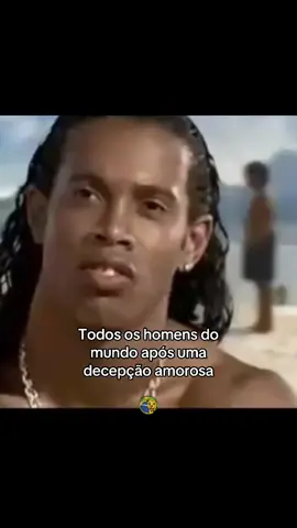 Eu pelo menos fico assim por uns 3 anos  #homens #memes #funny #meme #ronaldinho 