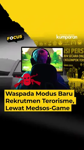 Densus 88 telah mengungkap modus rekrutmen terorisme yang sangat mengkhawatirkan, yaitu menyasar anak-anak dan remaja melalui media sosial hingga game online. Propaganda awal disebar dalam bentuk yang menarik perhatian kalangan muda, seperti video pendek, animasi, meme, dan lagu. Setelah target potensial teridentifikasi, proses kontak pribadi (japri) dilakukan melalui platform seperti WhatsApp dan Telegram, dilanjutkan dengan indoktrinasi ekstrem. Salah satu pola indoktrinasi yang dipakai adalah membandingkan ideologi, seperti pertanyaan 