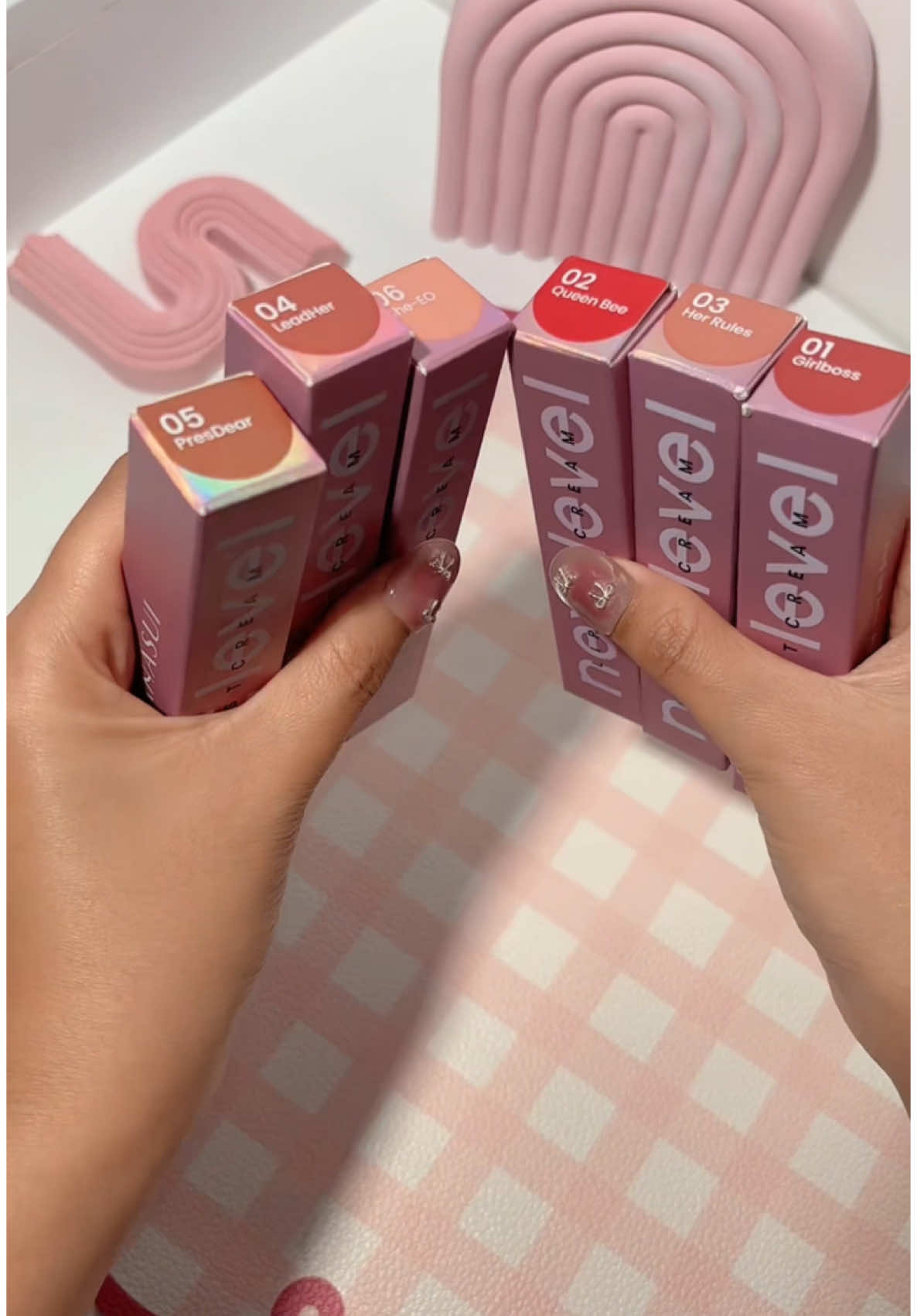 Membalas @santty aku sampe borong 6 shade nya😍 #lipstik #lipstikviral #lipstikmurah #lipstikviraltiktok #lipstikantiair #lipstikantiluntur #lipstiktahanlama #lipstiktahanair #lipstikwaterproof #hanasui #hanasuinextlevel #fyp #fypviralシ 