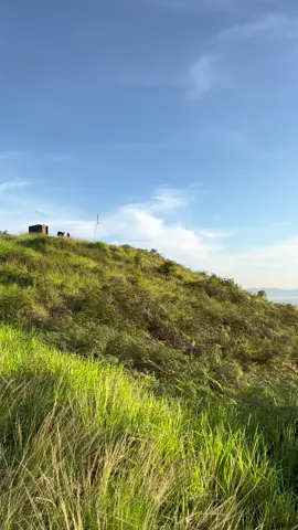 Apakah bisa…???#nastasiaadelinee #puncakahuawali🌄 