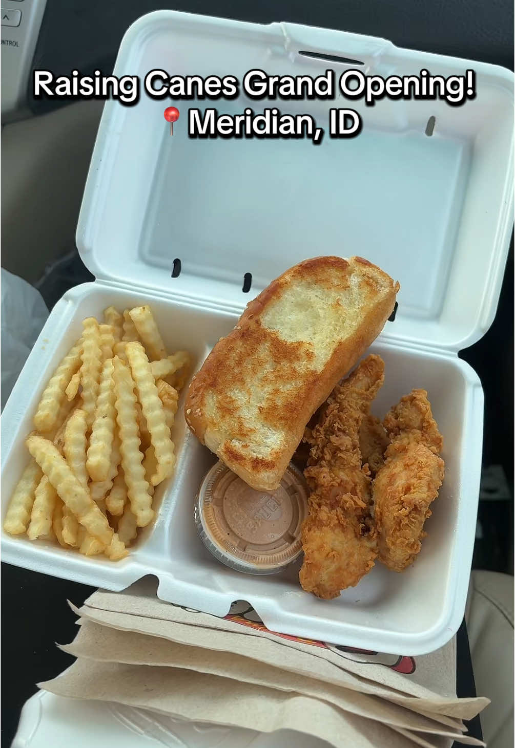 We waited less than an hour everything was very organized and delicious! #raisingcanes #canes #meridian #idaho #fyp #viral #sahm #Foodie #restraunts #friedchicken 