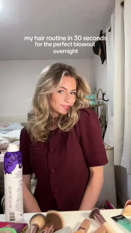 start with curled hair with my @Dyson USA sleep in my hair rod and then spray a little @Not Your Mother's volume dry shampoo and you’re ready for the day! #blowout #blowoututorial #hairtutorial #overnightblowout 