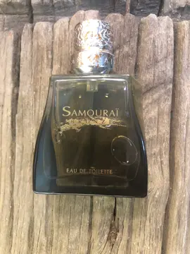 Samourai Bronze là phiên bản nước hoa nam hướng đến sự mạnh mẽ, trầm ấm và đầy khí chất của một chiến binh hiện đại. Mùi hương mở ra với cảm giác tươi mát nhẹ nhàng, sau đó chuyển sang tầng hương ấm áp đầy nam tính, gợi lên hình ảnh người đàn ông tự tin, trưởng thành và cuốn hút một cách tự nhiên#fyp #xuhuong #