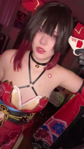 Her trailer still goes so hard #sparkle #sparklecosplay #sparklehonkaistarrailcosplay #fyp #cringe 