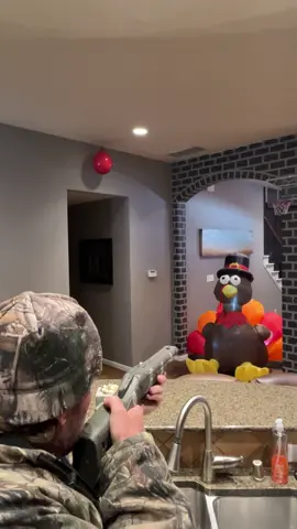 😂😂😂 @Jlo1017 #fyp #holiday #fun #foryou 