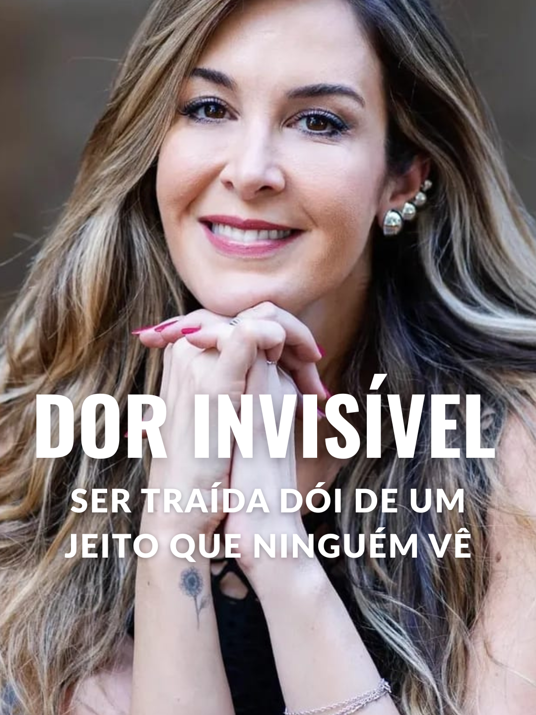 Ser traída dói de um jeito que ninguém vê.  A confiança quebra, a autoestima cai e você começa a se questionar em silêncio. Mas a culpa nunca é de quem escolheu amar — é de quem escolheu trair. Clique no link da bio e conheça o Curso Ame Amar, invista no seu relacionamento. #traicao #dor #relacionamentotoxico #relacionamento  #amorproprio
