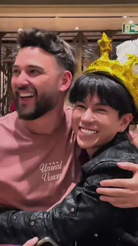 Cô tao đang giả vờ để tiến vào phe địch thăm dò tình hình thôi nha tụi bây #callmeduy #missuniverse #thegioihoahau 