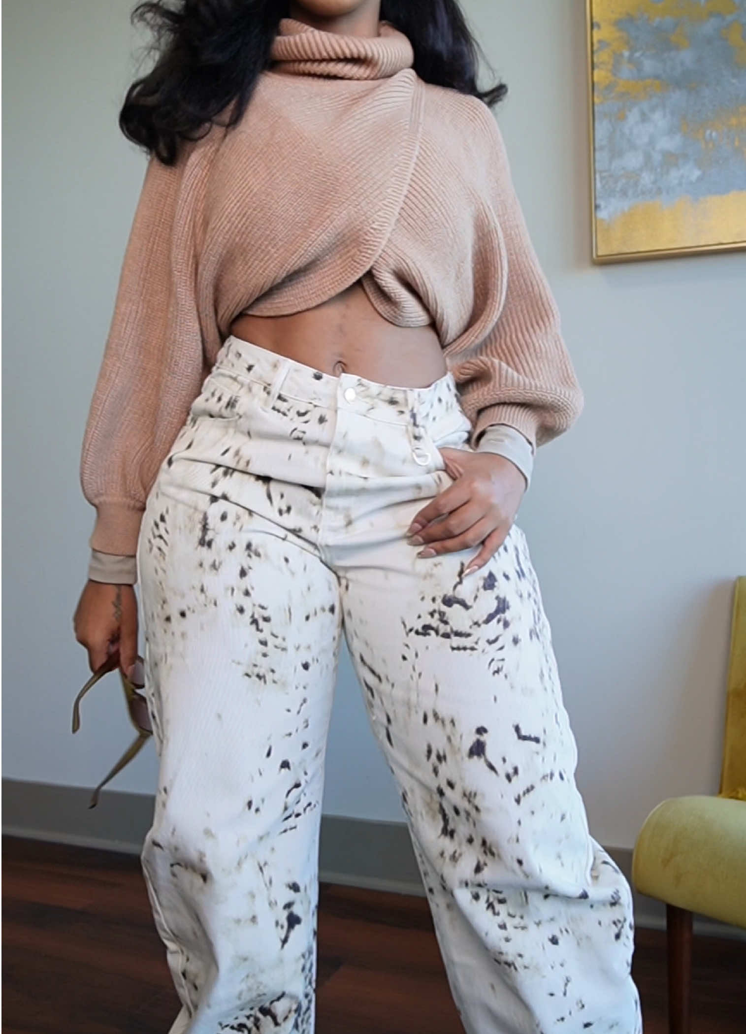 Loving these printed jeans from fashion nova 