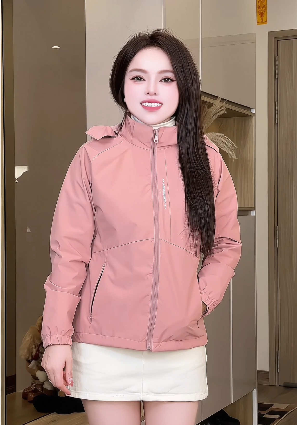 Áo khoác gió nữ hai lớp lót nỉ cao cấp nhà Guno. Lót nỉ ấm, cản nắng cản bụi chống nắng. Diện xinhh quá chừnggg  #gucuahue #aokhoac #aokhoacnu #aokhoacgio #aokhoacchongnang