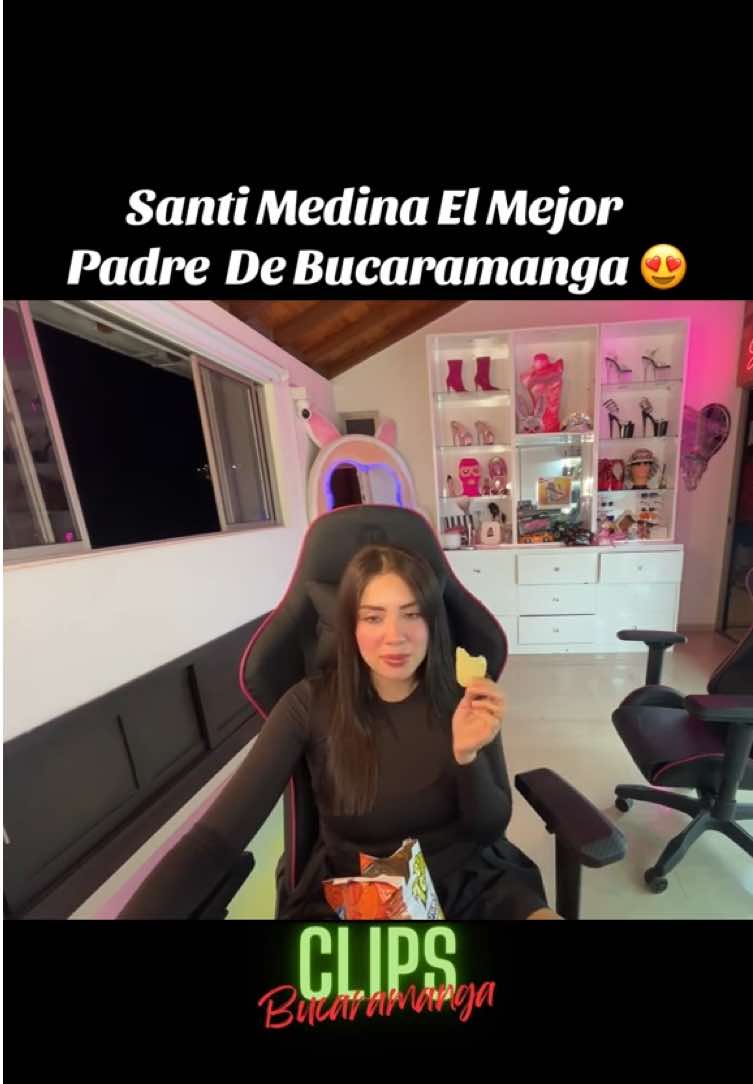 Se llamará Sara 😍. #kick  #streamer  #clips  #sarablonde  #viral  @Sara Blonde 🩷  @Santi Medina🧨 