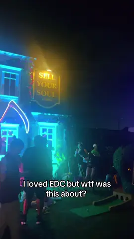 I never understood why people would say that Insomniac festivals are pretty demonic until I saw this… #edc #edco #edcorlando #insomniacfestival #rave 