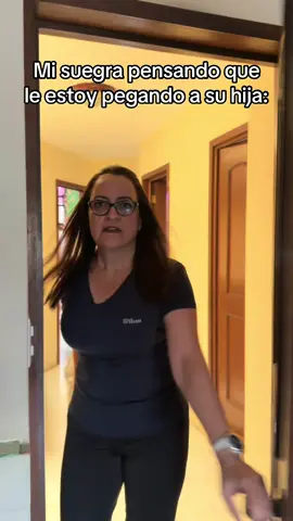 Al que tiene que cuidar es a mí #comedia #humor #couple #suegra 