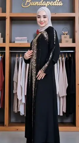 Abaya Turki Amarta Hitam bahan jersey kombinasi ceruti dihiasi bordir dan payet yang cantik, dilengkapi resleting depan busui friendly. tersedia ukuran M, L, XL, XXL #abaya #abayaturki #gamisceruty #abayaturkey #gamispayet 