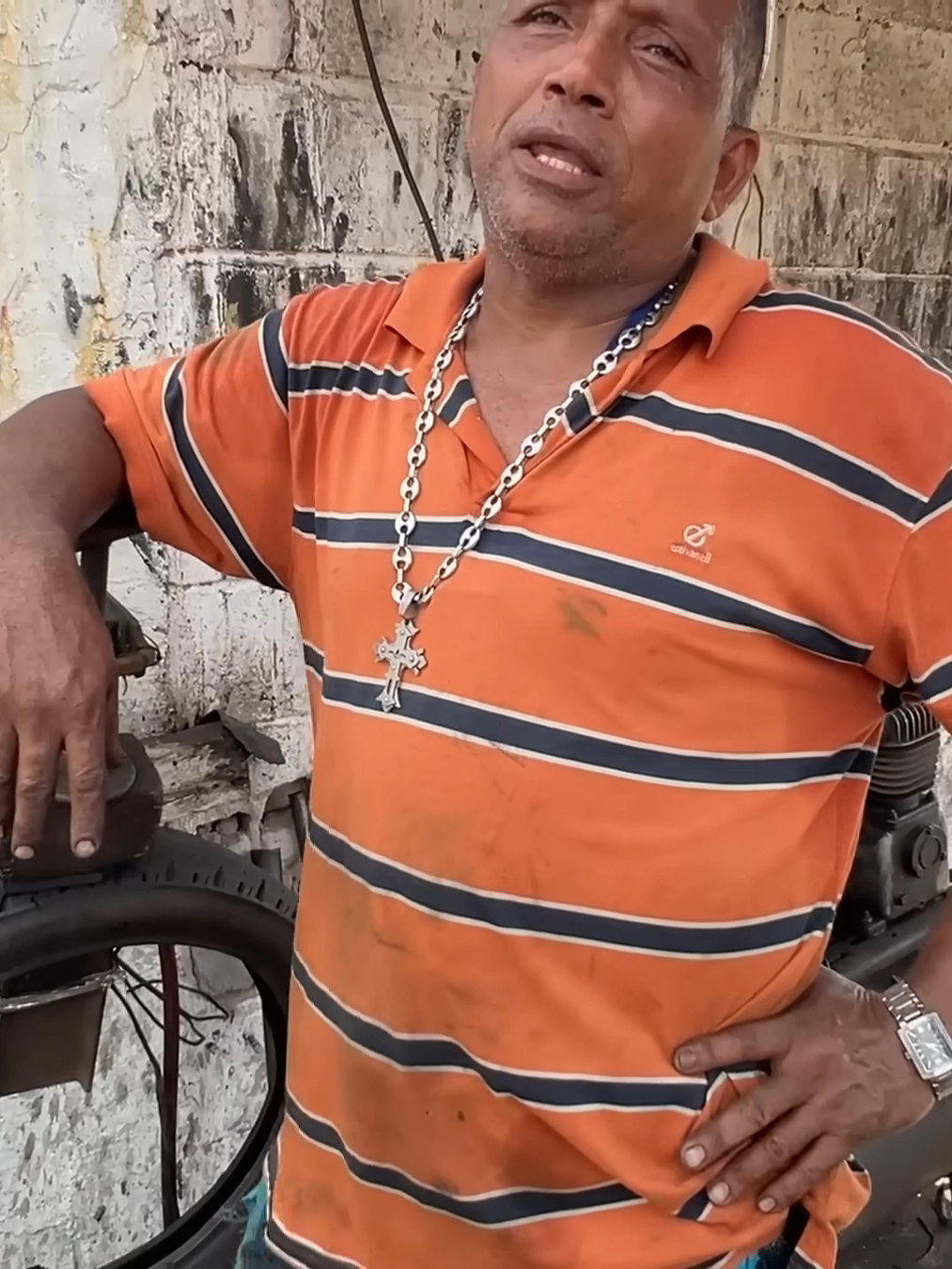 Le cambio la vida a este cauchero por su buen corazón. P2