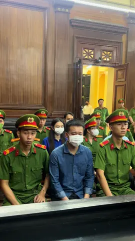 Quang Linh - Thuỳ Tiên ,tiếc cho các em.