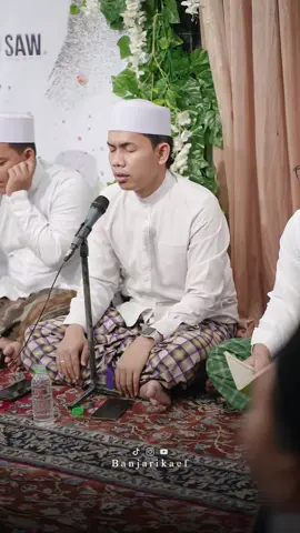 Detik-detik kedatangan Guru Fahmi di majelis 🕊️✨🥹, dengan di iringi lantunan syiir indah oleh ustadz @fandy iraOne 