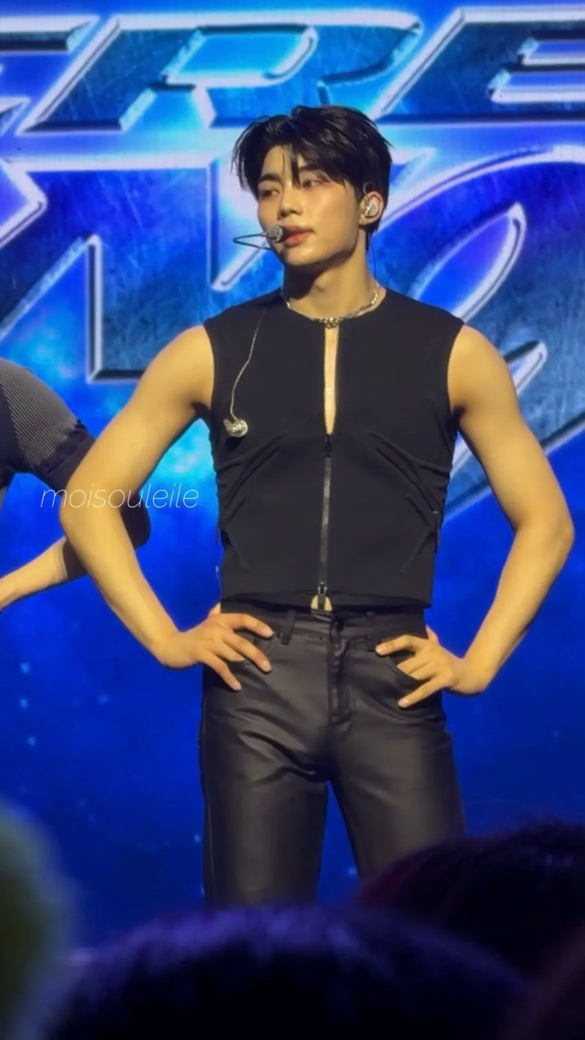 idk where to focus on #gunwook #zerobaseone #fancam #kpop #fyp