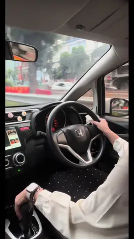 ถ้าเธอจะเย็นชา ก็ช่วยใส่ไข่มุกมาด้วยสิ 😎 #ผู้หญิงขับรถ #hondajazz #ผู้หญิงขับแจ๊ส #jazzgk #ขับรถ 