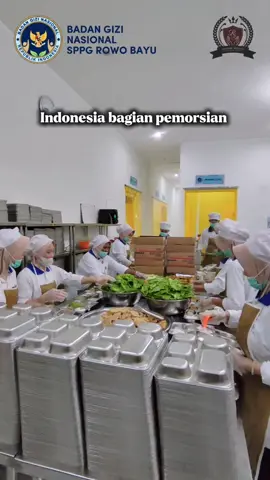 Menunjukkan waktu Indonesia bagian pemorsian 😍 Siap untuk mengisi menu ompreng adik-adik 👍🏼 #MakanBergiziGratis #SPPGROWOBAYU #BGN #MBG 