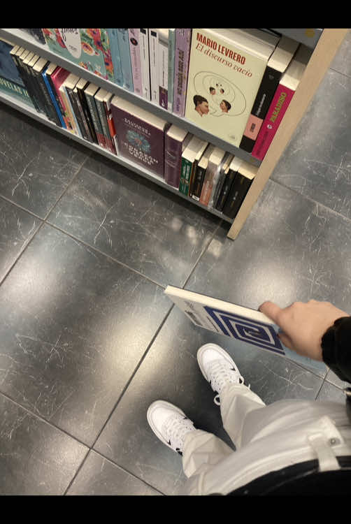 Nah se crean, sí tengo mi ahorradito pero mi cartera tiembla igualmente JAJAJA  #fil #filguadalajara #filgdl #feriainternacionaldellibro 