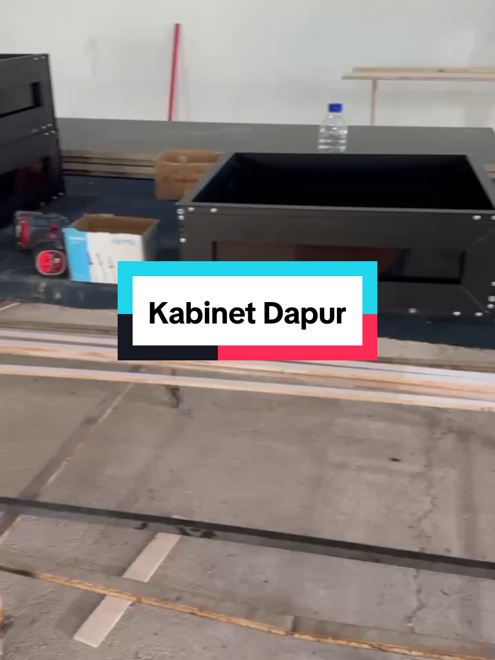 walaupun Dapur sempit..tapi kalau kena dengan design kabinet..meme lawa. . #dapurcantik #kontraktorkelantan #kabinetdapur #mfahome #kitchenkabinet 