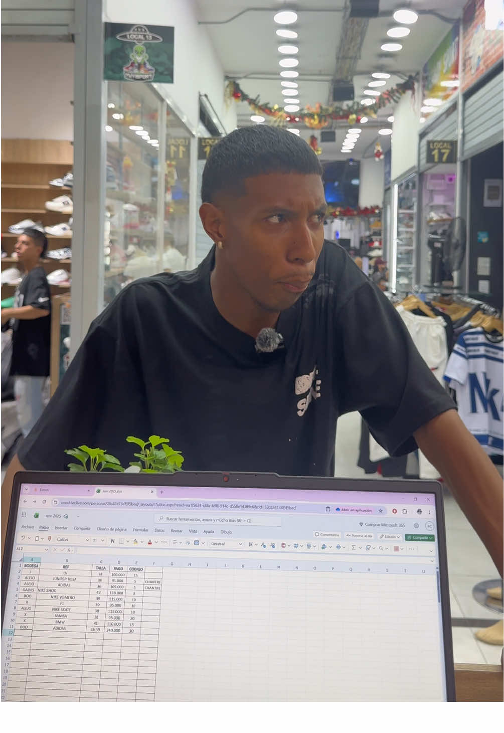 “El que siempre pide descuento”  #fyp #jajaja #humor #descuentos #zapatos @fsport 