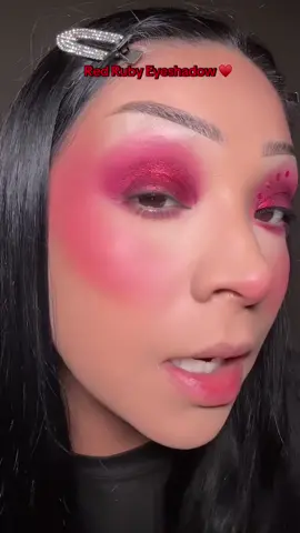 Would you try Red Eyeshadow ?👀♥️ @Cbeauty Mall.  #makeuptutorial #eyeshadow #beauty 