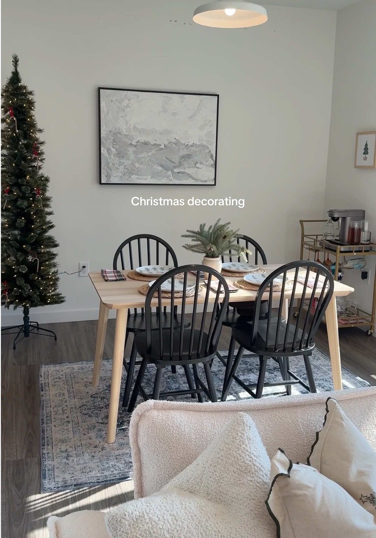 in the Christmas sprit over here ✨ #decoratewithme #Christmas #christmasdecorations #christmastok #christmasdecor 