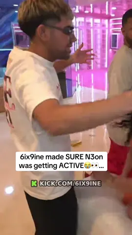 6ix9ine made SURE N3on was getting ACTIVE😭👀… #6ix9ine #n3on #kickclips 