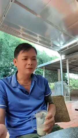 quà đâu ko thấy chỉ có ly sữa thôi 🤣#giaitri 