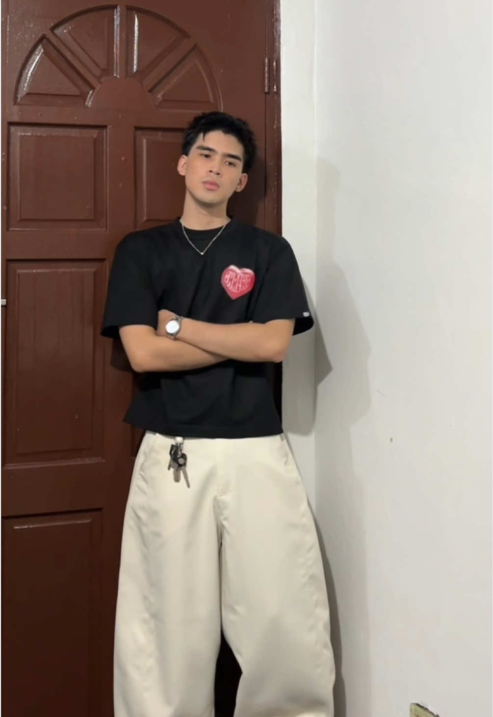 this trousers are versatile - they work for both semi-formal and casual outfits  #trousers #barrelpants #TikTokFashion #outfitideas #fyp 