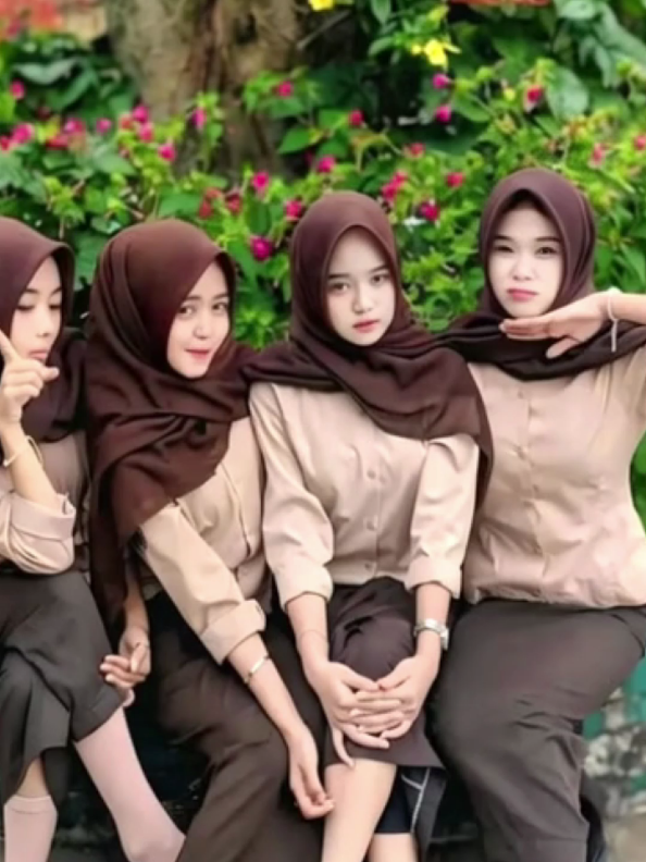 gosipp nihh🤭 #fyp #masukberanda #cantik #viral 