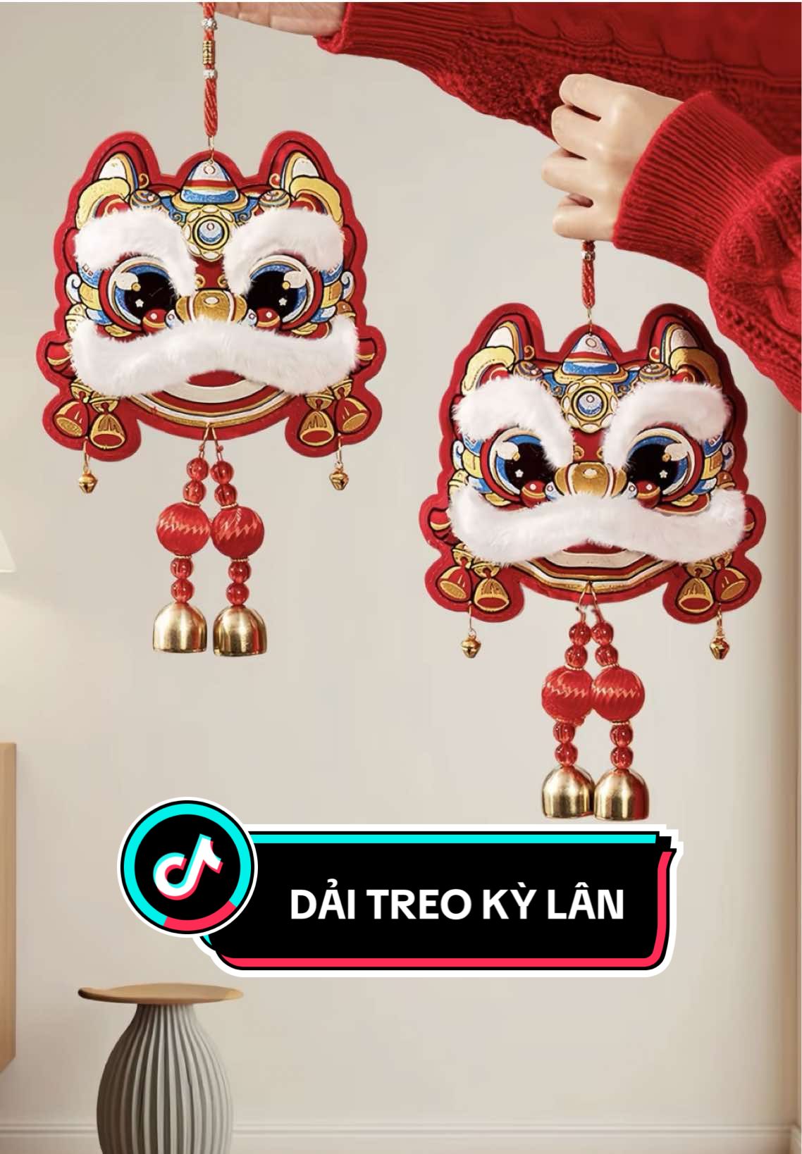 DÂY TREO KỲ LÂN MAY MẮN - LIỄN TREO TRANG TRÍ TẾT 2026. Kỳ lân đỏ rực rỡ, mắt to long lanh, râu trắng lông mềm chi tiết tinh xảo và chuông vàng vui tai – mang may mắn và sức sống cho ngôi nhà dịp Tết 2026. #mayman #trangtritet #kylan #lientreotet #tet2026 